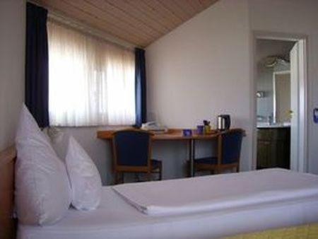 Hotel Crystal Filderstadt Værelse billede